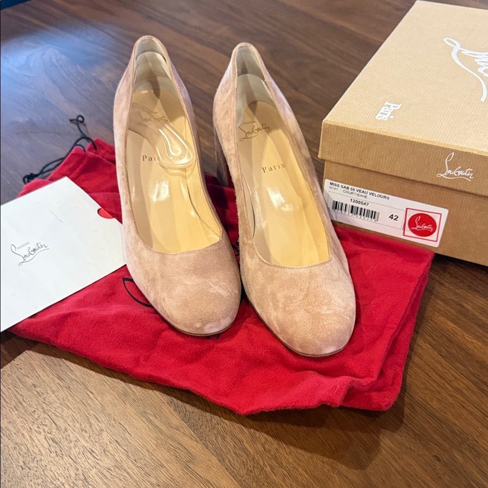 Christian Louboutin Nude miss San 55 Veau Velours